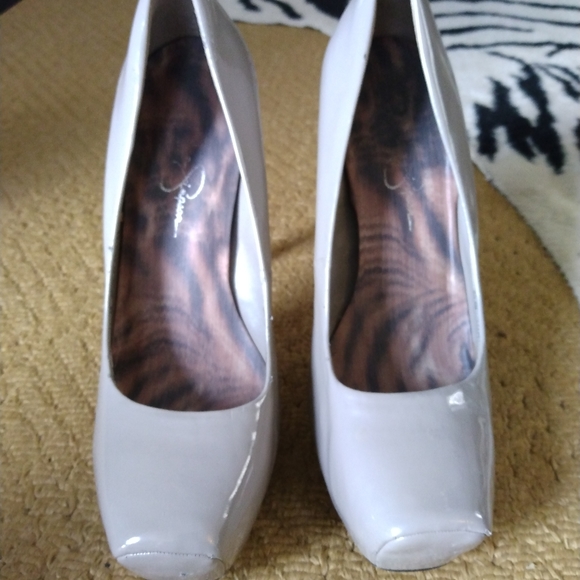 Gray stilettos size 8.5 - Picture 2 of 7